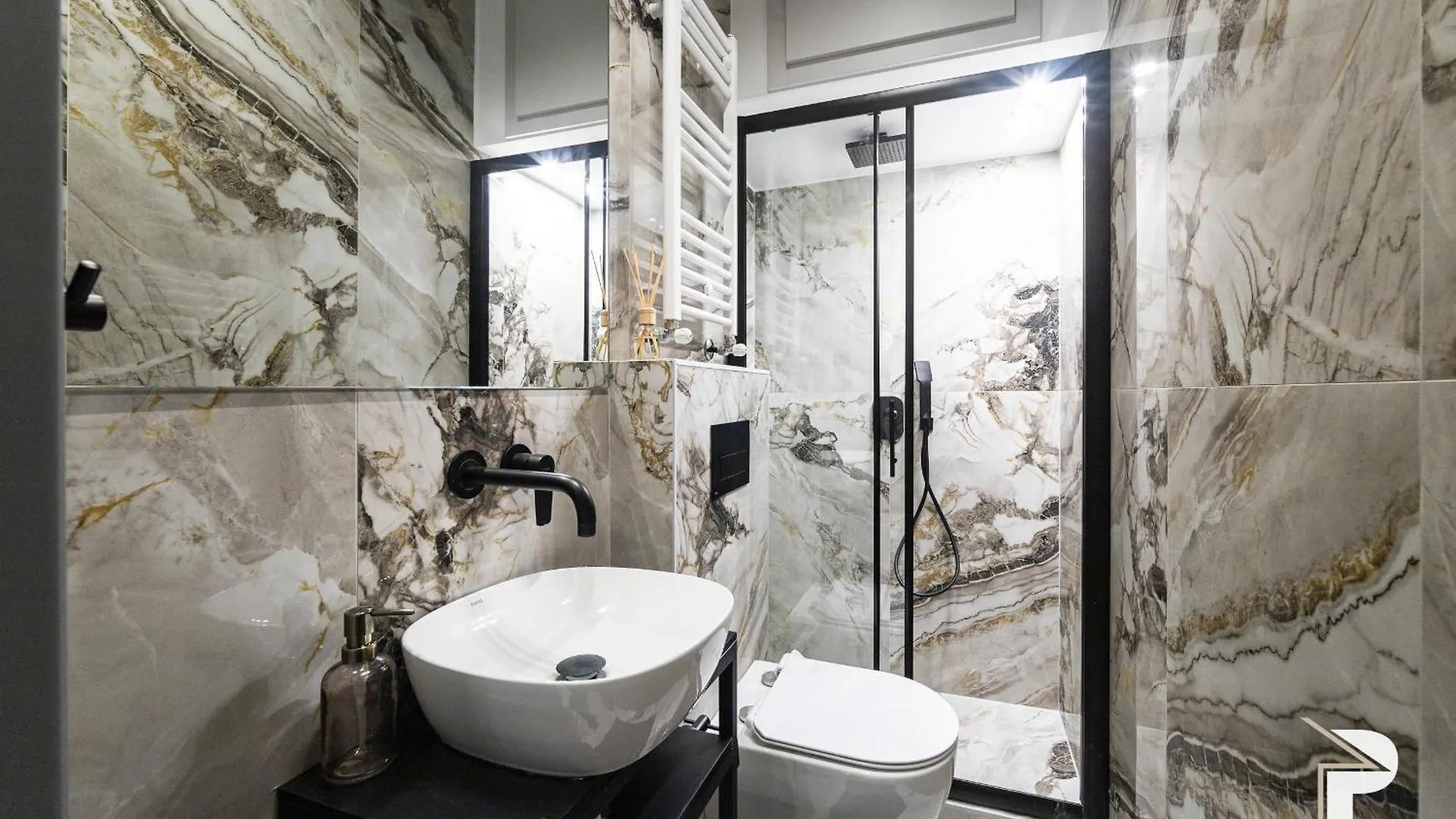 P Deluxe Suites 10 Thessaloniki Appartement