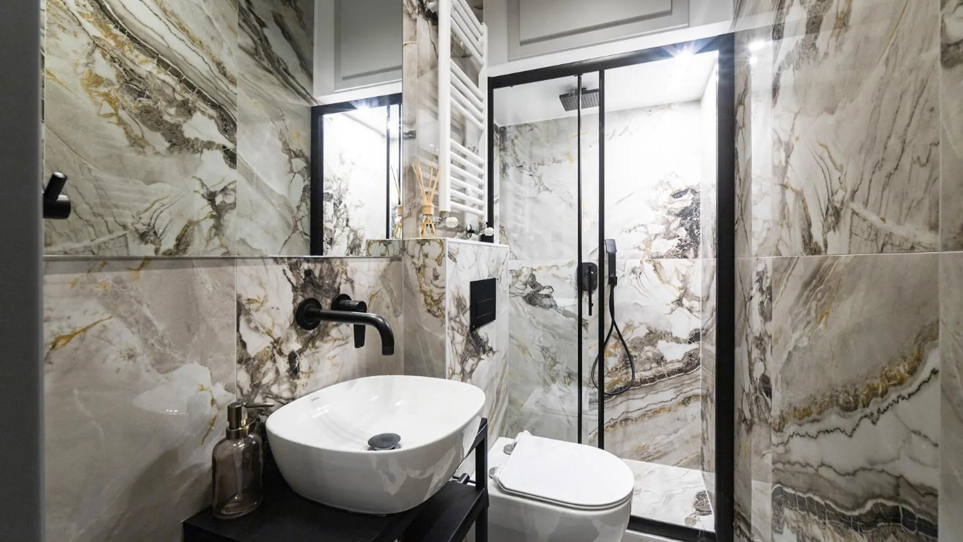 P Deluxe Suites 10 Thessaloníki 0*,  Grekland