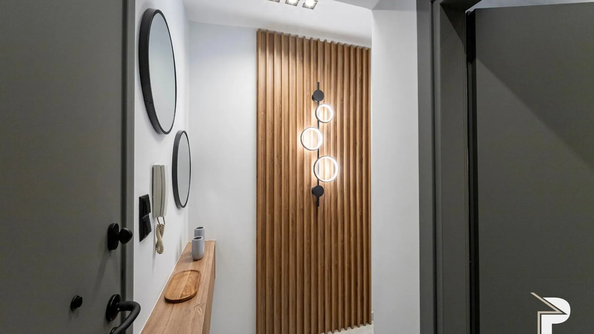 P Deluxe Suites 10 Thessaloniki Greece